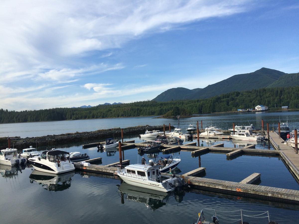 Island West Resort Ucluelet Exterior foto